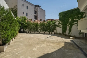 CAROL - EPISCOP CHESARIE, APARTAMENT 250 MP TOTAL, CURTE 250 MP! - imagine 19