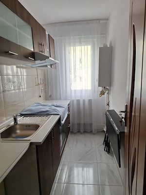 Închiriez apartament cu 2 camere in zona Viziru I str.Radu Negru  nr 6 bl 40 sc 2 et 2  - imagine 4