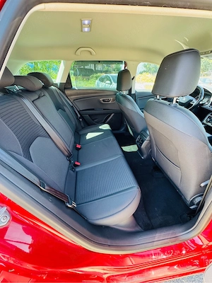 Seat Leon Xcellence, automata, 2018, benzina 150 cp, înmatriculată RO  - imagine 9