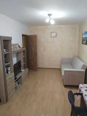 Vand apartament Craiovita Nouă