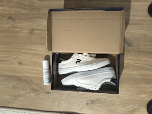 Sneakers FILA albi, mărimea 40   ca noi, preț redus! - imagine 4