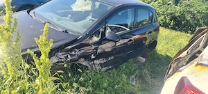 Dezmembrez Opel Corsa - imagine 2