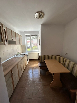 Închiriez apartament 2 camere  confort 1 decomandat în Centru - imagine 13