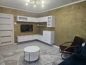 Închirez apartament 2 camere  decomandat  - imagine 2