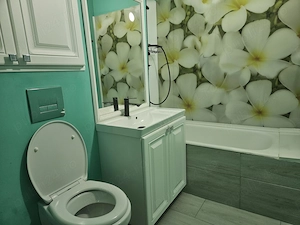 Închirez apartament 2 camere  decomandat  - imagine 8
