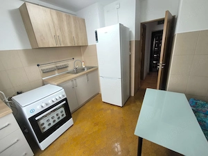 Inchiriez garsoniera spatioasa in Piata Muncii, la gura de metrou - imagine 3
