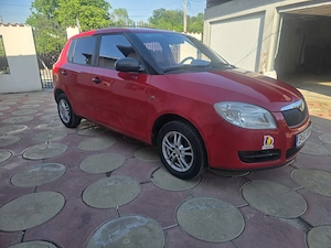 Skoda Fabia 2 2009-Prim proprietar din Reprezentanta  RO .Eco.12 benzina .150000km - imagine 2