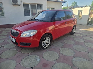 Skoda Fabia 2 2009-Prim proprietar din Reprezentanta  RO .Eco.12 benzina .150000km - imagine 3