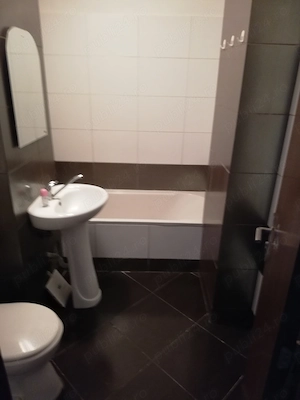 Apartament 3 camere ,2 bai Târnăveni  - imagine 2
