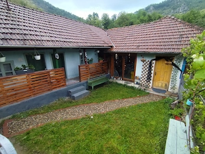 Casa la țară locuibila langa Deva Hunedoara  - imagine 2