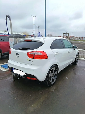 De vinzare KIA RIO AN 2012 - imagine 2