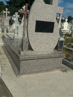 Execut monumente funerare la preturi avantajoase