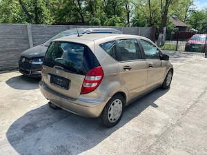 mercedes A180 - imagine 4