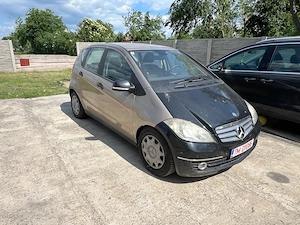 mercedes A180 - imagine 5