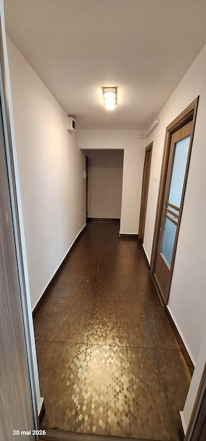 Vând apartament modern 3 camere în Kiriac  - imagine 4
