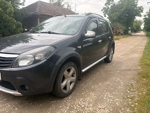 Dacia Sandero Stepway 1.5 dCi 90 CP Euro 5   2012 - imagine 2