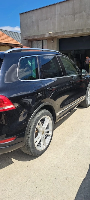 Volkswagen Touareg R-Line - imagine 4