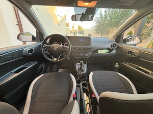 De vanzare Hyundai i10, an 2021, motorizare 1.2 MPI 84 CP, cutie automata AMT cu 5 trepte - imagine 4