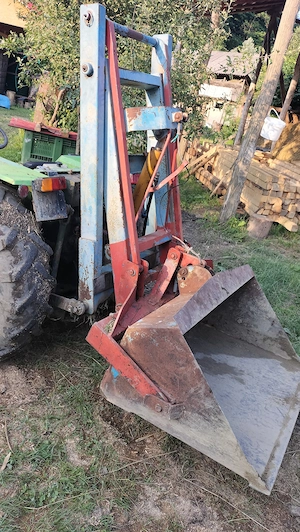 Încărcător de spate tractor  1500  