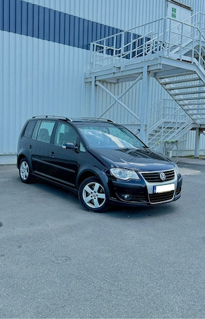 VW Touran Cross 2.0 Diesel 170 cai - imagine 3