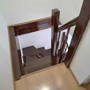 Brasov zona garii - Lacramioarelor, living + 2 camere, 54mp,  etaj 5, scara interioara. 81.000 EUR - imagine 6