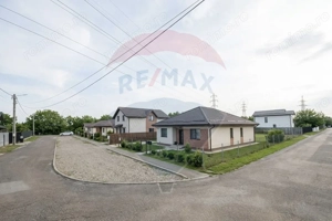 Teren intravilan 1.000 mp | 2 fronturi stradale | Zona in dezvoltare - imagine 3