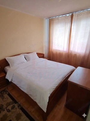 Vanzare apartament 3 camere, piata Micro 19, pret 49.500EUR, Etaj 3/4.