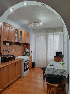 De vânzare apt 3 camere, 2 bai, etaj 1 zona Salca - imagine 5