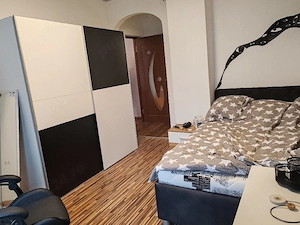 De vânzare apt 3 camere, 2 bai, etaj 1 zona Salca - imagine 2