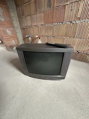 Televizor cu tub catodic (CRT), Retro Gaming, vintage, recuzită, marca LG Power Ball 1998.