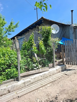 Casă de vânzare în Dunăreni, com. Aliman   Gospodărie completă, mobilată și utilată.