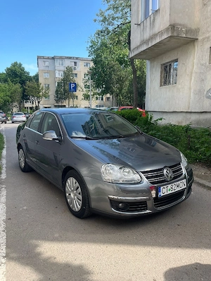 Vand Volkswagen jetta an fab 2008 1.6 mpi propietar