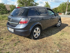 Opel Astra H 1.6 - imagine 2