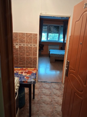 Pf.Inchiriez garsoniera in Oradea , (Rogerius) str.Uzinelor,nr.4 - imagine 4