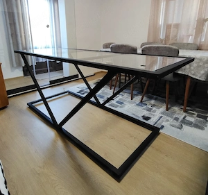Masa cu design modern 