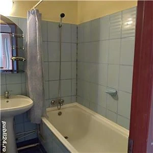 Inchiriez apartament in zona centrala - imagine 7