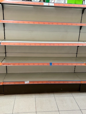Rafturi metalice 180 lei metru