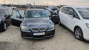 AC dublu climatronic Senzori ploaie  Senzori parcare  Pilot automat  Navigație mare CCC Încălzire în