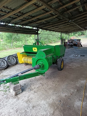 Balotiera Presa de balotat John Deere CB300 - imagine 2