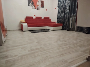 Închiriez apartament str. Stejarului Floresti