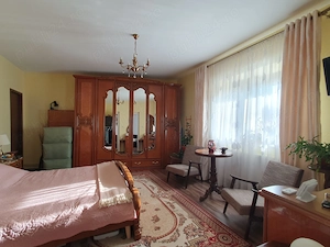 Vand apartament la casă cu curte   zonă centrală aproape de Malul Mureșului! - imagine 10