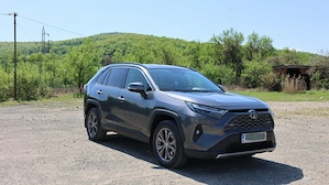 Toyota RAV4 Luxury Hybrid 2.5 AWD-i (2023)   Proprietar, Garanție, Stare Impecabilă - imagine 2