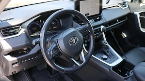 Toyota RAV4 Luxury Hybrid 2.5 AWD-i (2023)   Proprietar, Garanție, Stare Impecabilă - imagine 4
