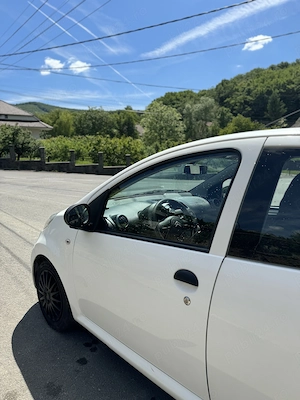 Vand Citroen C1 2011 -1.0, benzina, 68 CP, foarte economica, ideala pentru oras - imagine 3