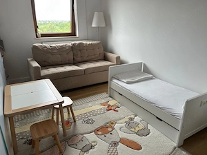 Mobilă completă cameră copii bebe lemn alb + canapea Mobexpert + masuta cu 2 scaune IKEA