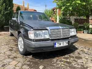Mercedes W124 din 1989