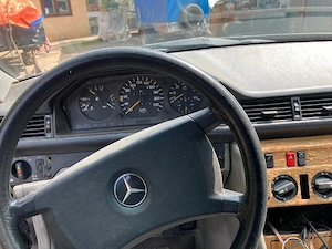 Mercedes W124 din 1989 - imagine 3
