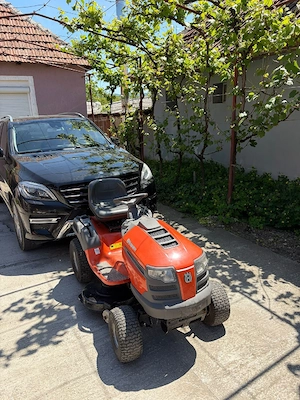 Tractoras de tuns iarba Husqvarna 15.5 cai puternic 
