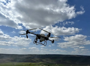 Tratamente fitosanitare cu drona agricolă   Precizie, eficiență, tehnologie modernă