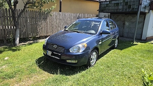 Hyundai accent - imagine 4
